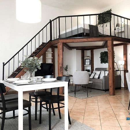 Appartamento Loft ลิโด ดิ ออสเตีย ภายนอก รูปภาพ